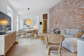 Central 3-bedroom apartment with huge terrace, including queen size beds, Aalborg